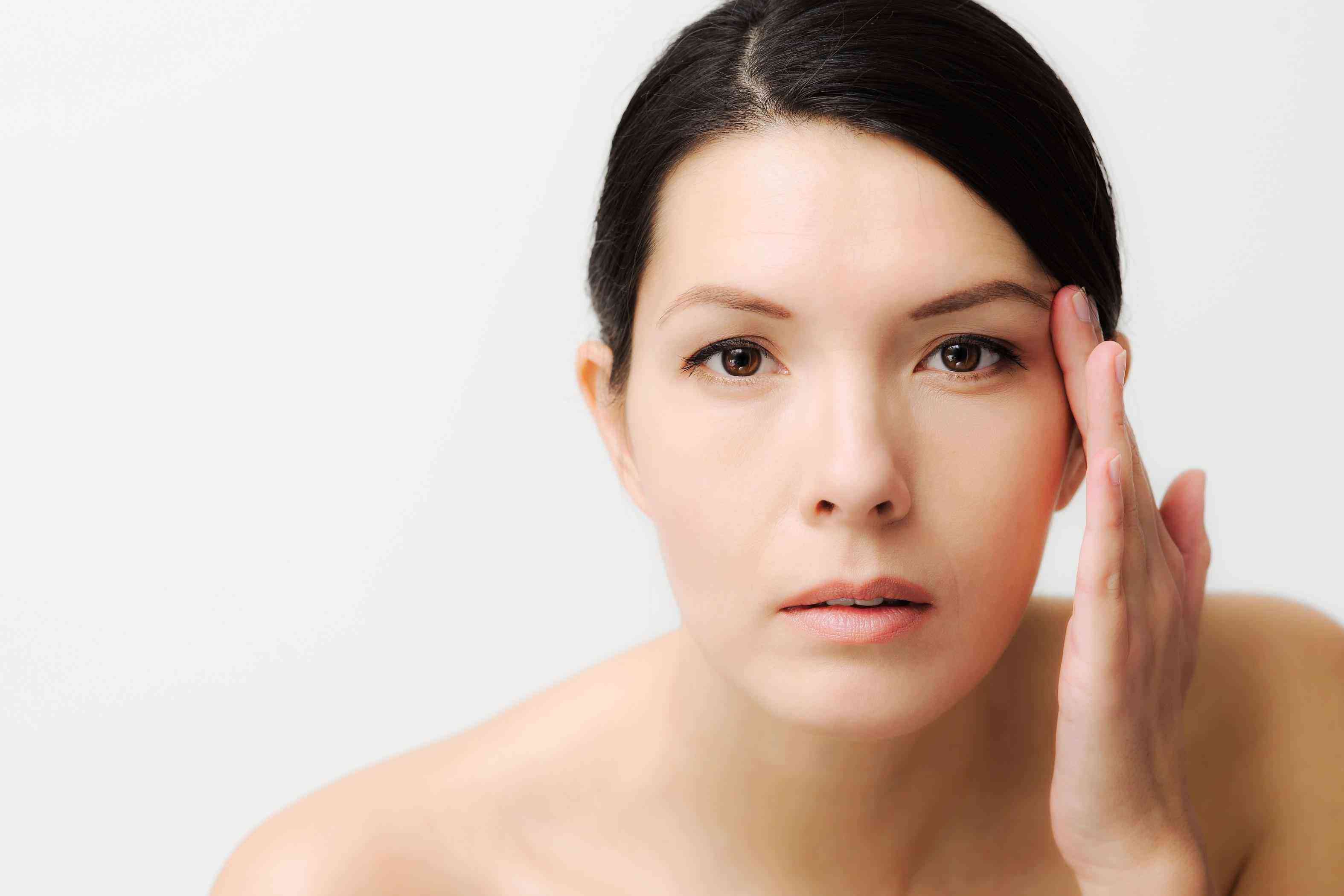 Say goodbye to under eye circles with this effective treatment Etre Vous